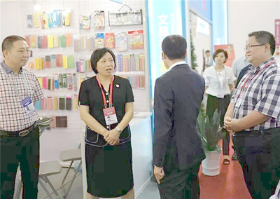 開化縣華偉文教用品 打造“西湖牌”系列筆，擦亮文具新名片